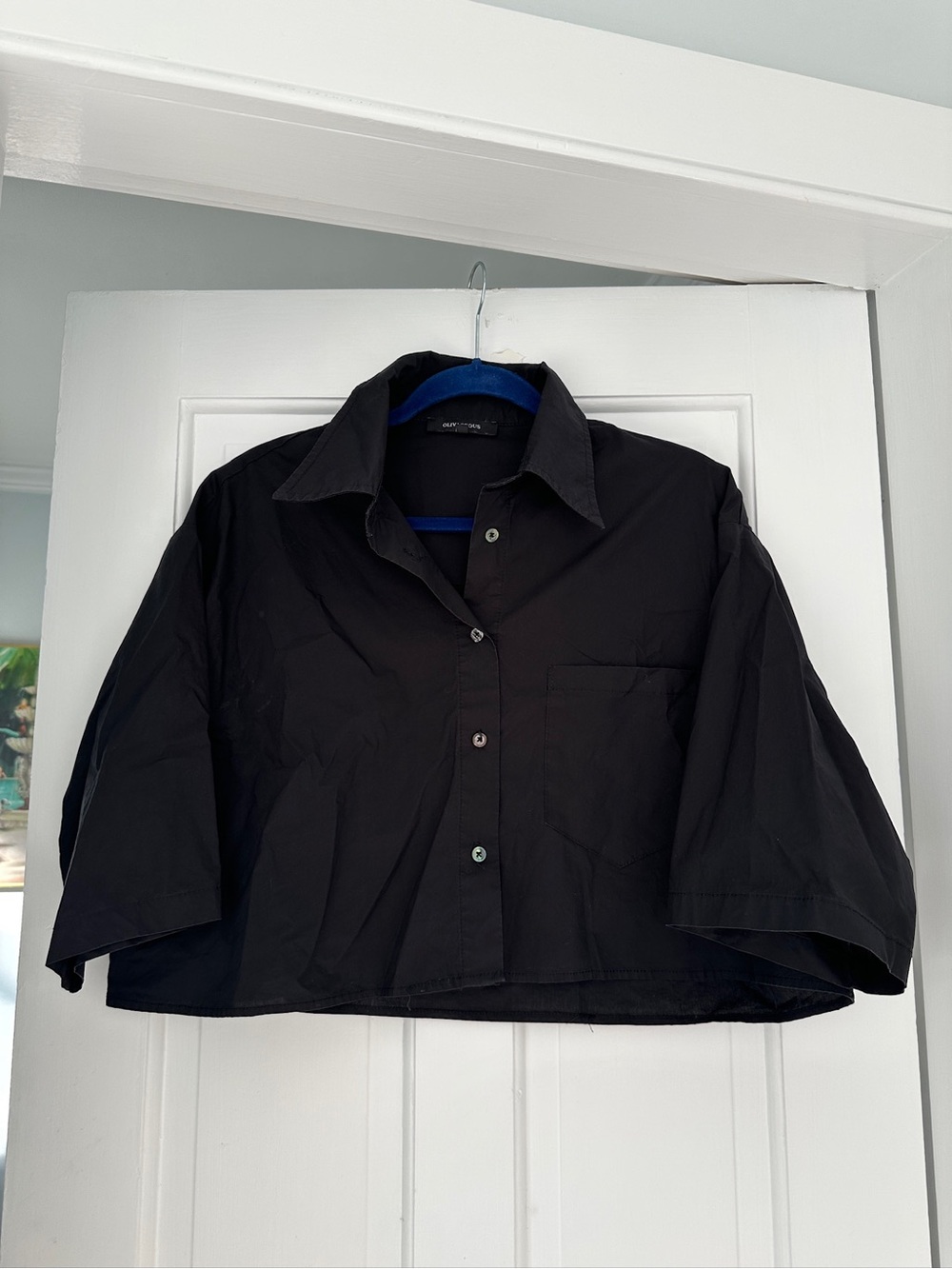 Olivaceous Black Cropped Short Sleeve Collared Button Down in Size Medium